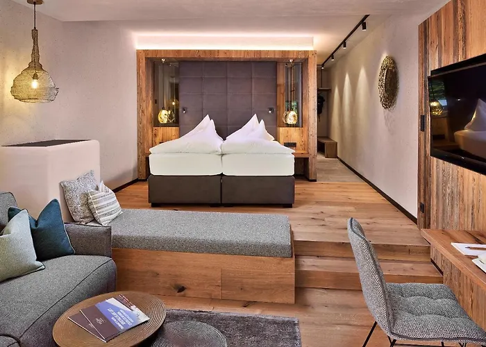 Hotel Berghof Crystal Spa & Sports