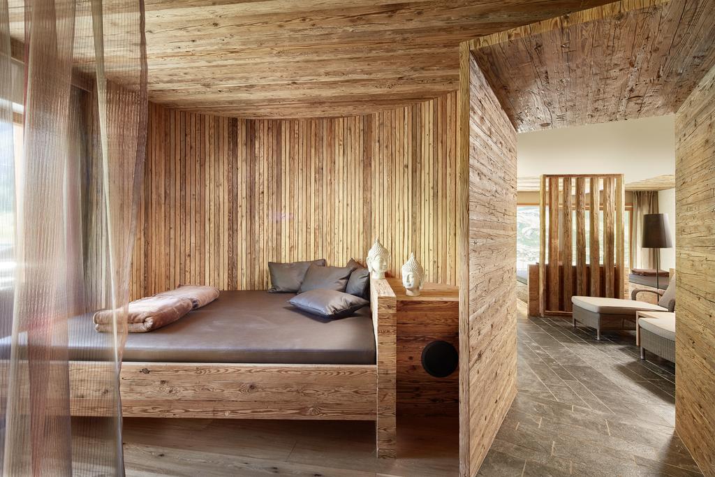 Berghof Crystal & Sports 4*