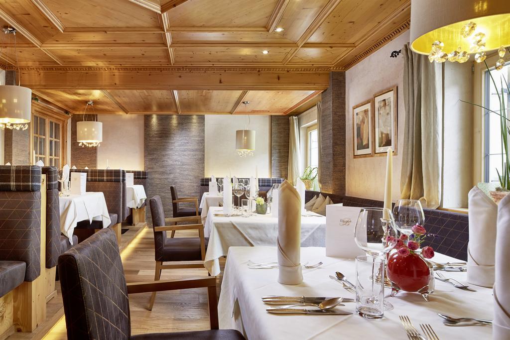 Hotel Berghof Crystal & Sports 4*