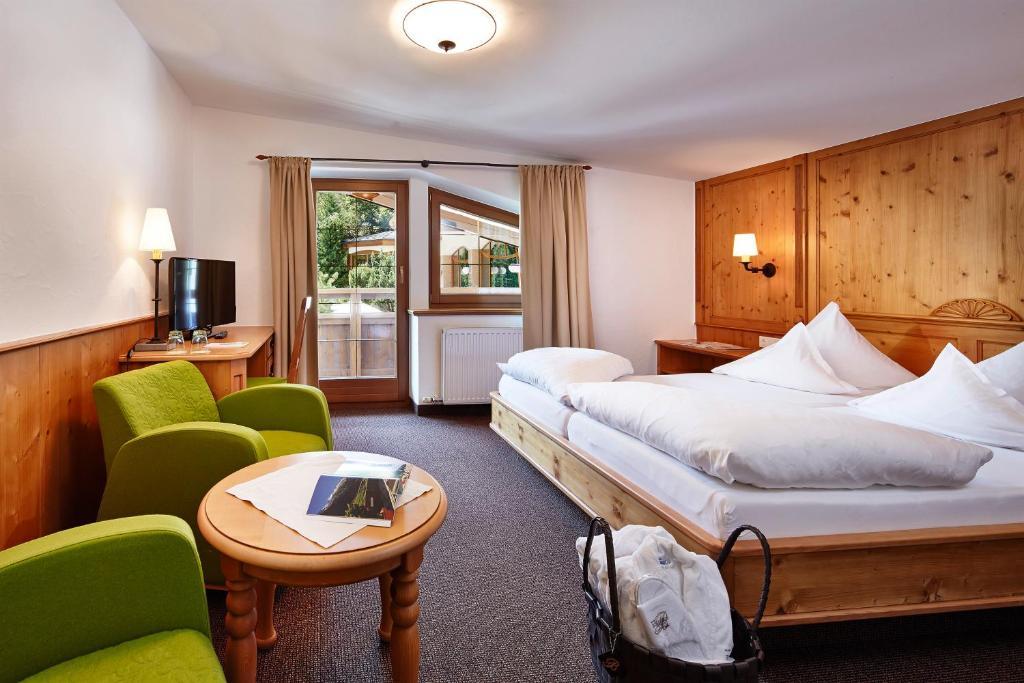 Berghof Crystal & Sports 4* Tux