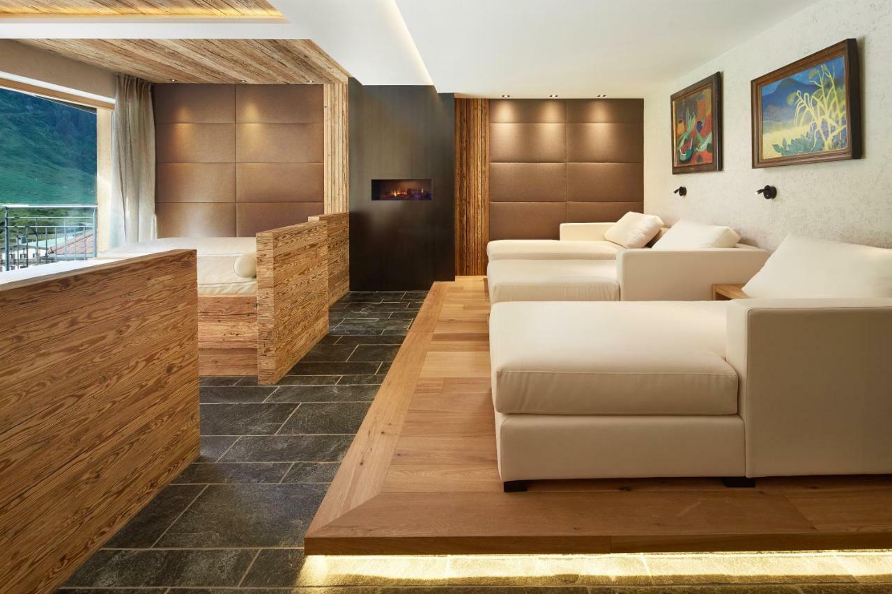 Berghof Crystal & Sports Hotel 4*